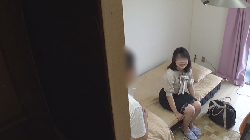 Cover 3 【無修正x個人撮影】民泊を利用してくれたジャニオタ娘がチェックアウトします(泣)次回の割引を提案してみたら、エロい衣装を着て撮影させてくれた【#コスプレ】 - Full HD/MP4